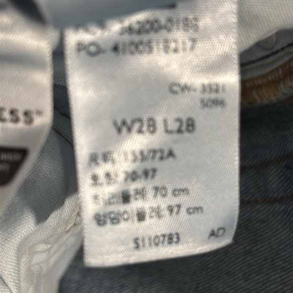 Excellent condition Levi's Women's 501 Original Cropped Jeans 28x28 - Picture 6 of 6